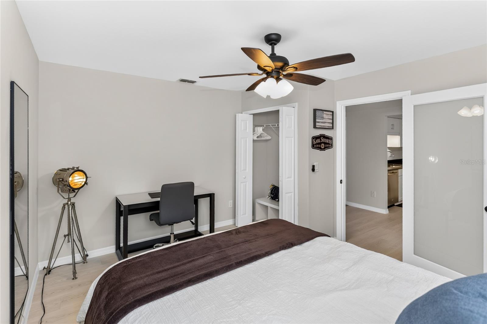 172 DEER LAKE CIR — photo 11