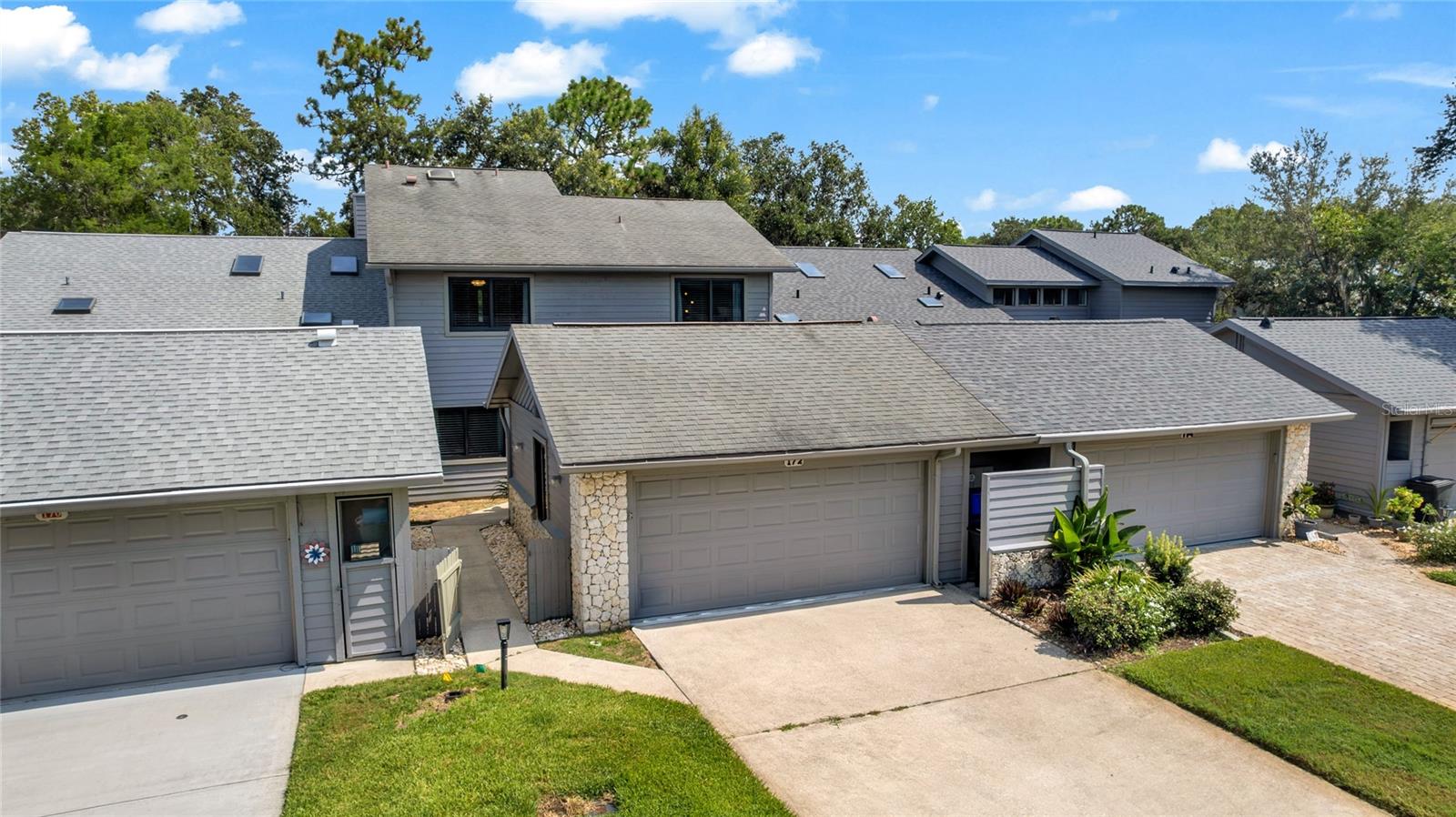 172 DEER LAKE CIR — photo 3