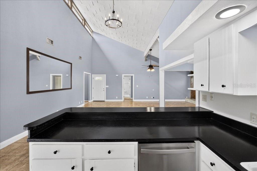 112 ALBATROSS WAY — photo 6
