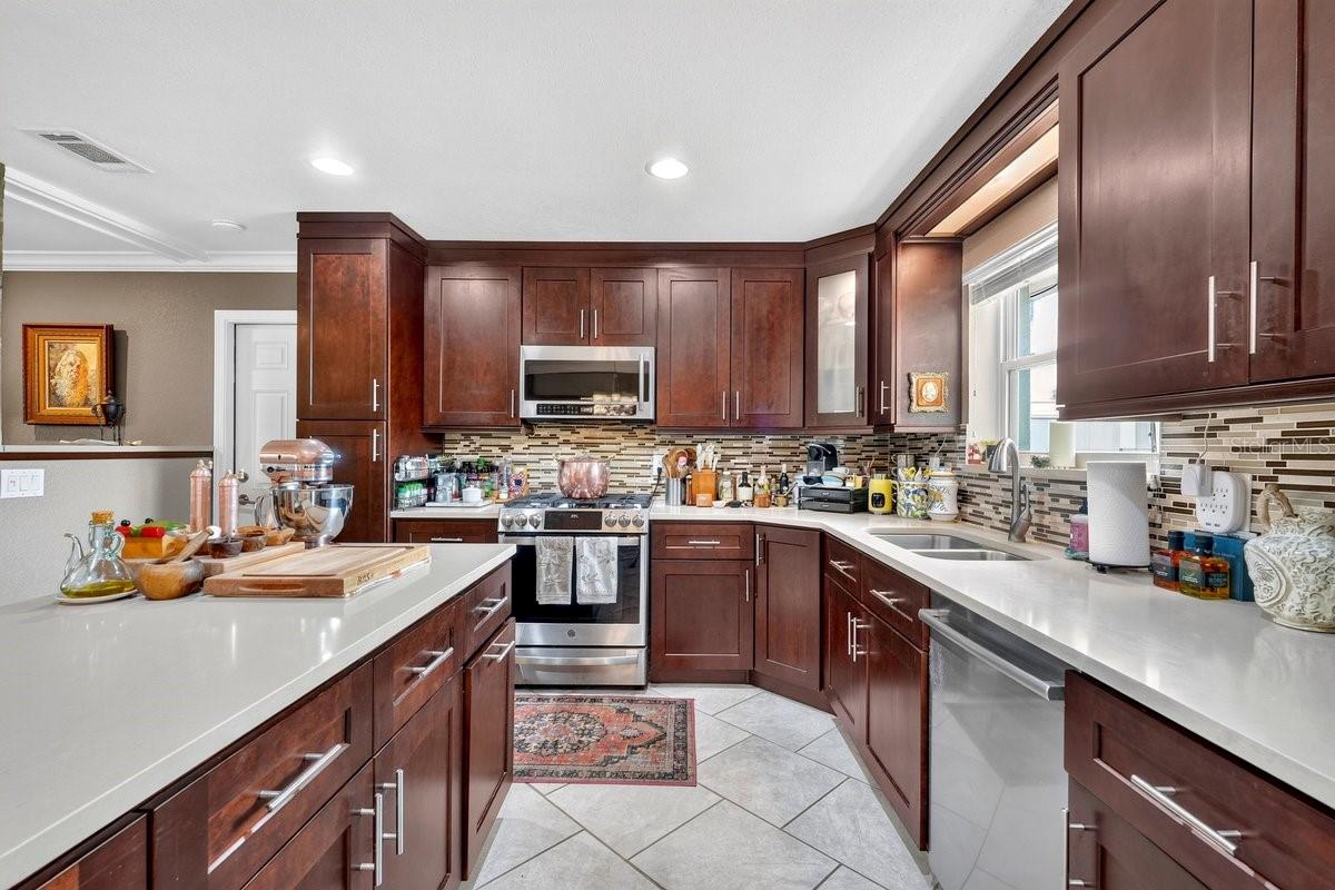 20 TWIN RIVER DR — photo 11