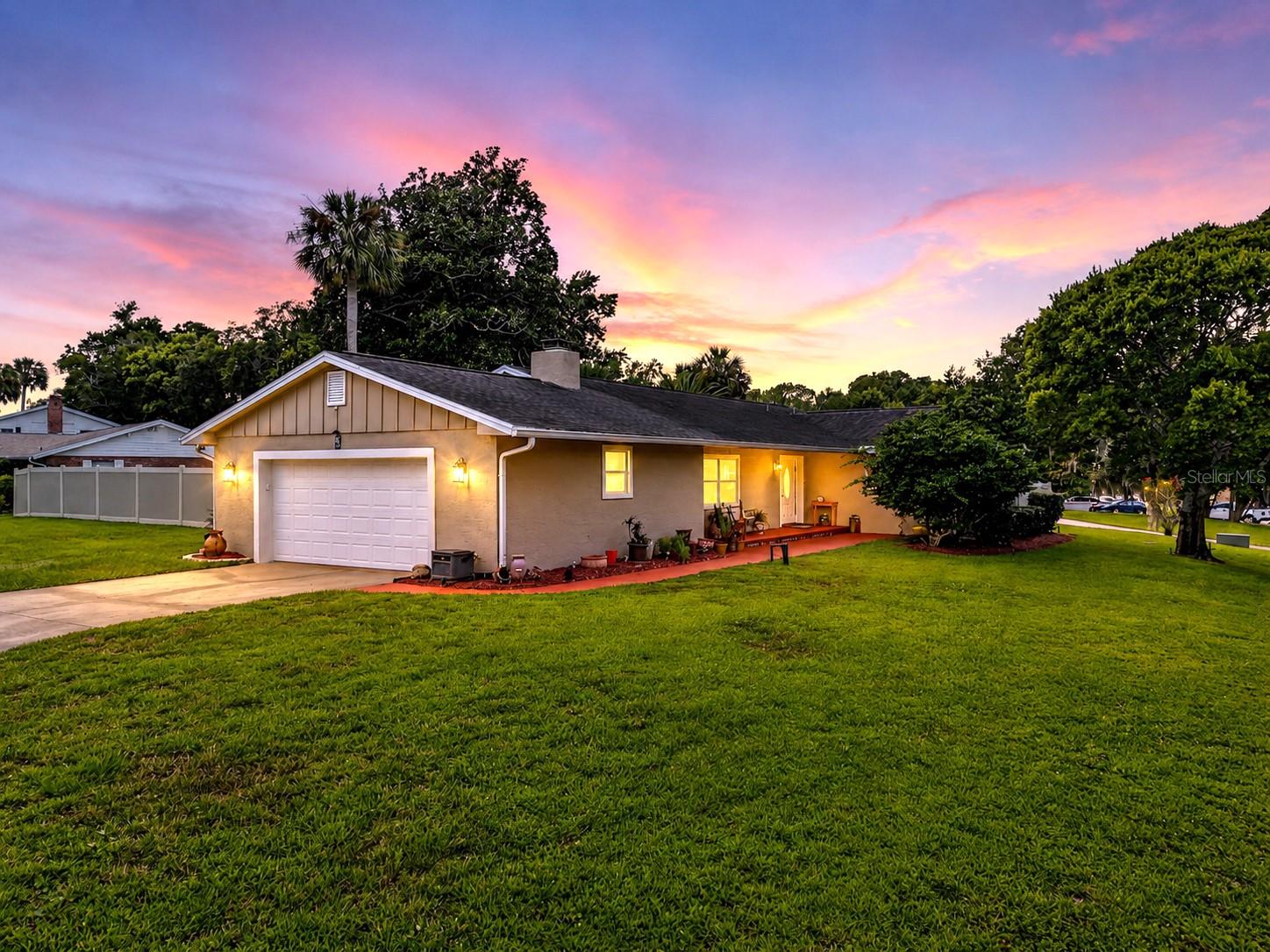 20 TWIN RIVER DR