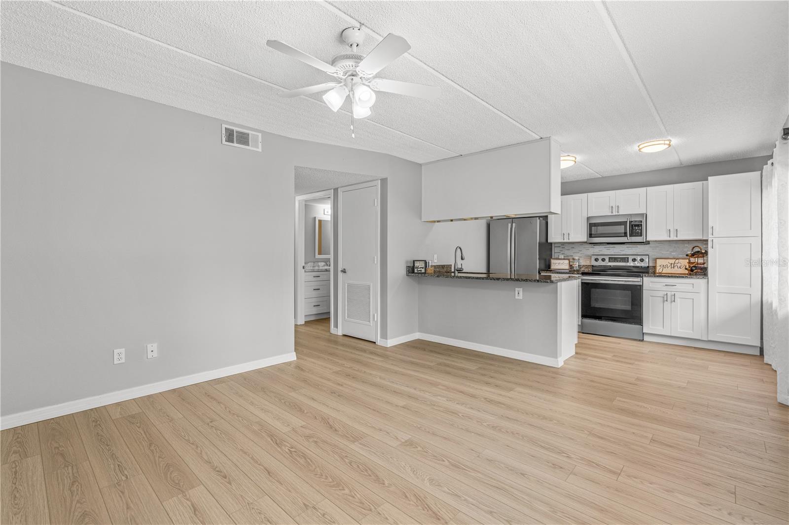 1601 BIG TREE RD #803 — photo 8