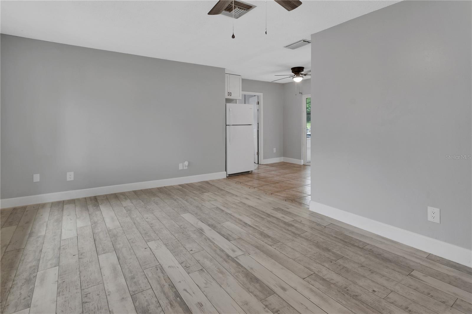 1532 N NORMANDY BLVD — photo 4