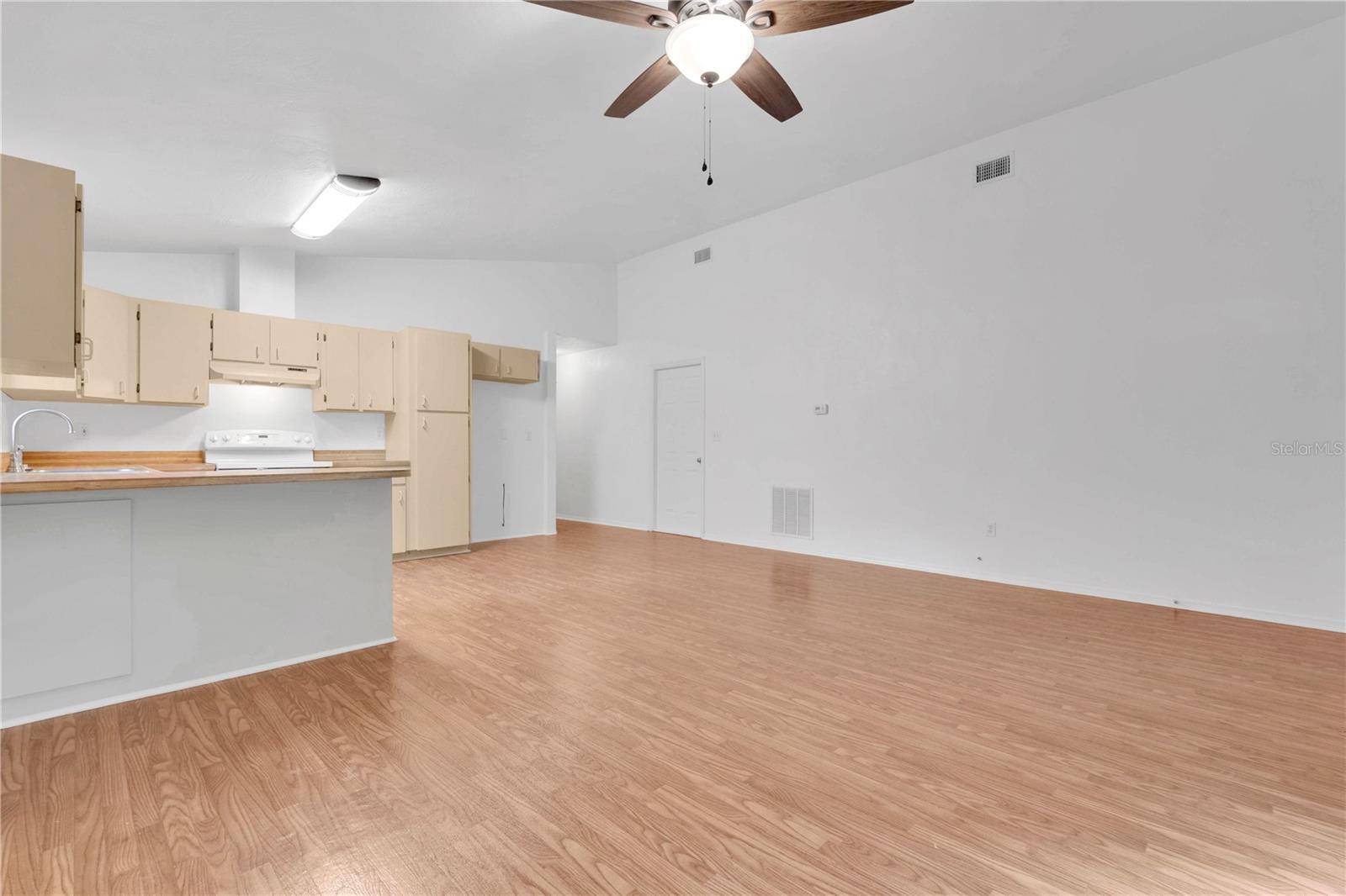 623 PARQUE DR — photo 8