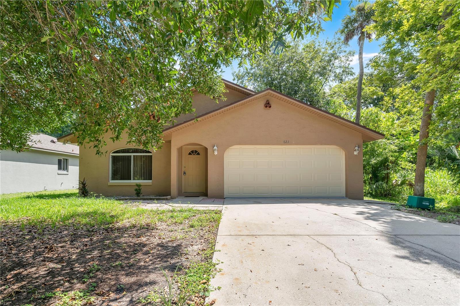 623 PARQUE DR