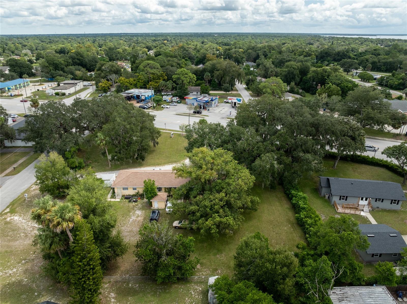 124 S CHARLES RICHARD BEALL BLVD — photo 11