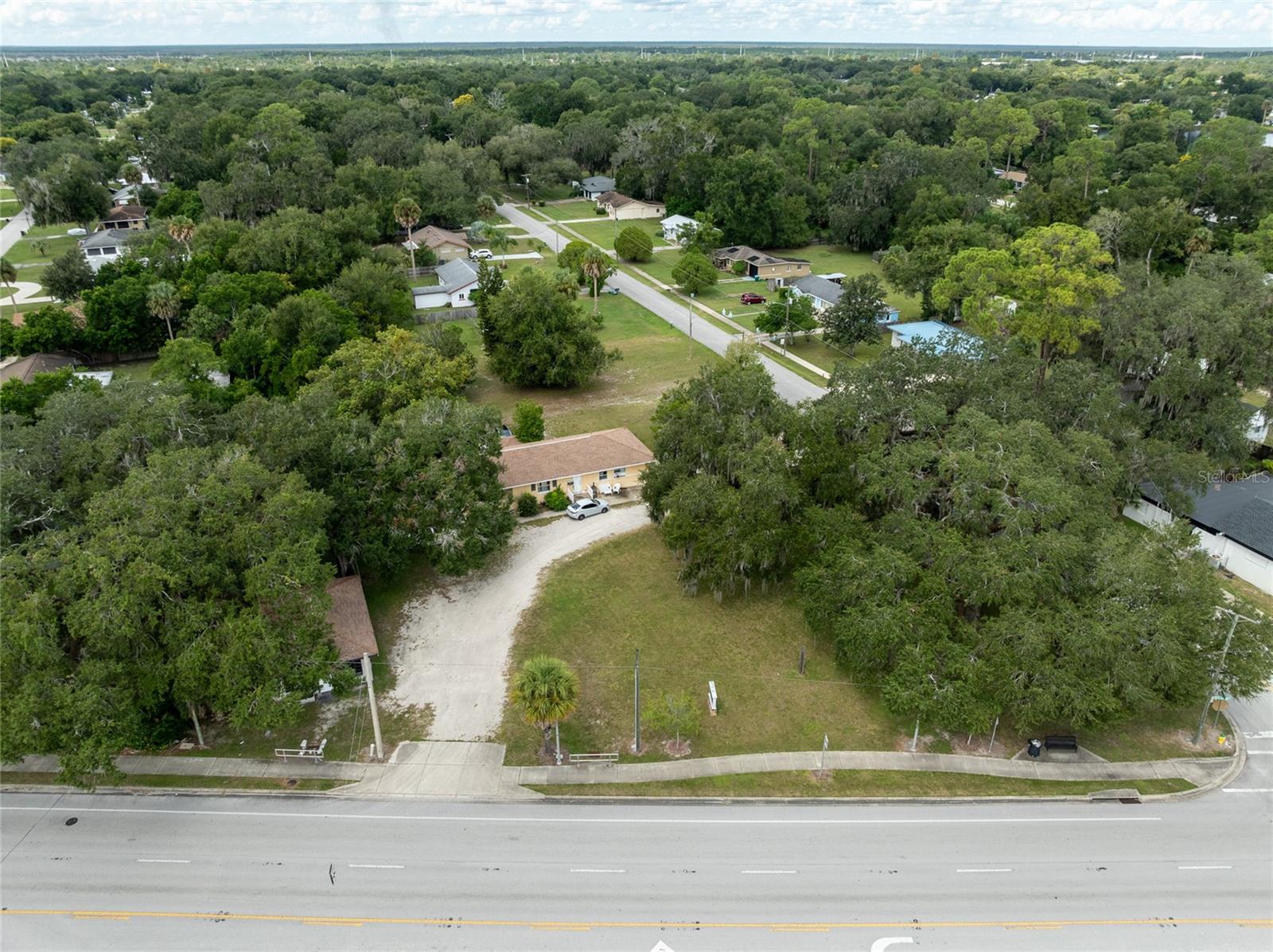 124 S CHARLES RICHARD BEALL BLVD — photo 8
