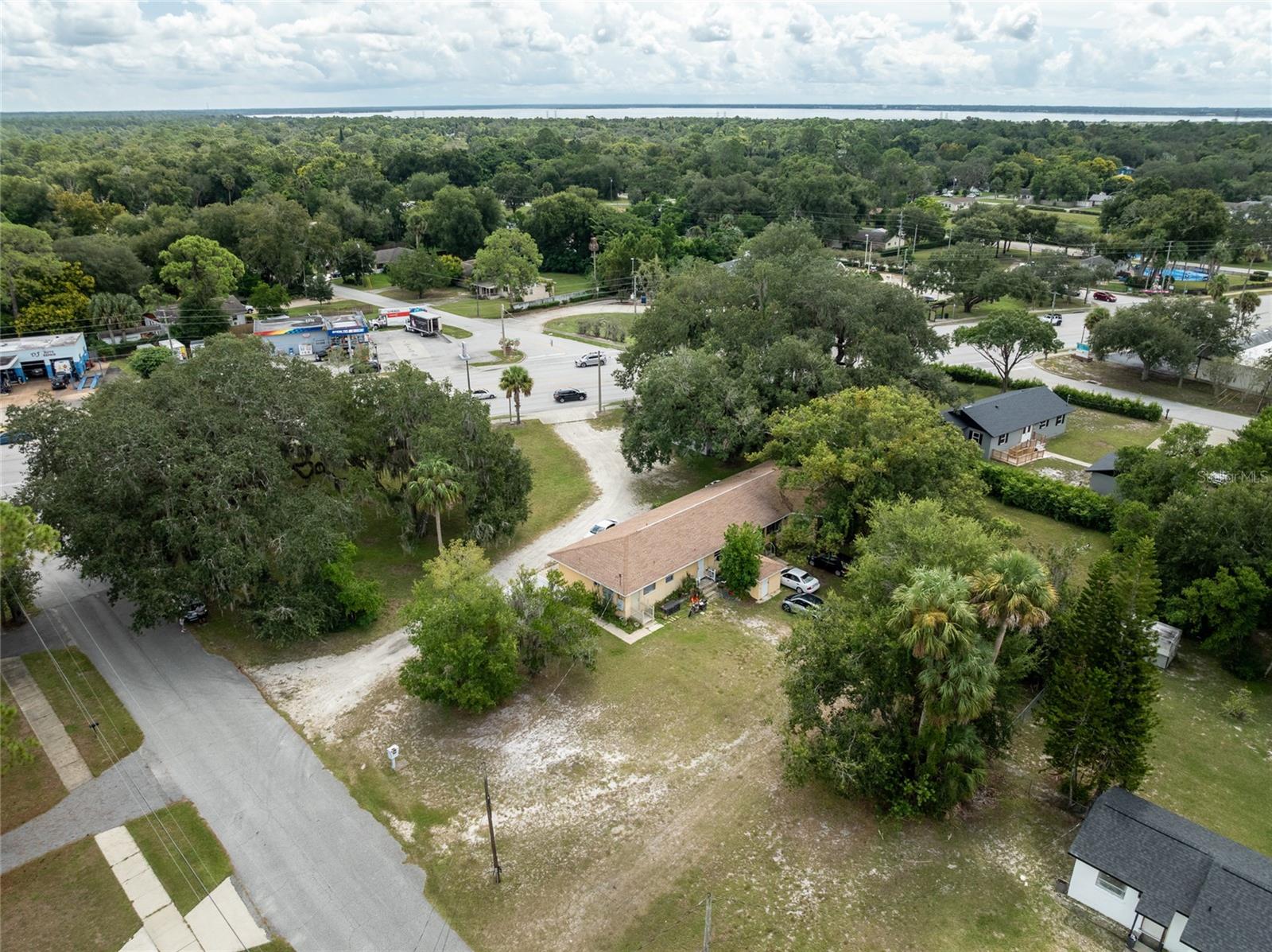 124 S CHARLES RICHARD BEALL BLVD — photo 10