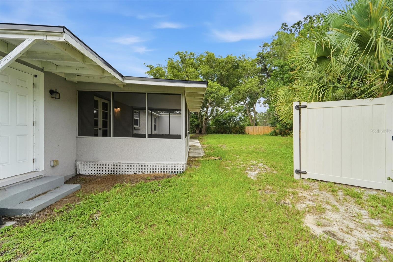 259 COLOMBA RD — photo 8