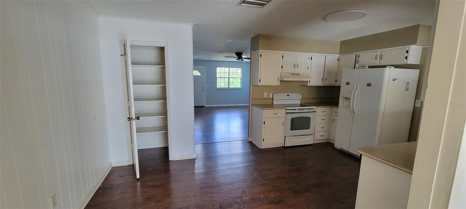 1425 NE OLD MILL DR — photo 5