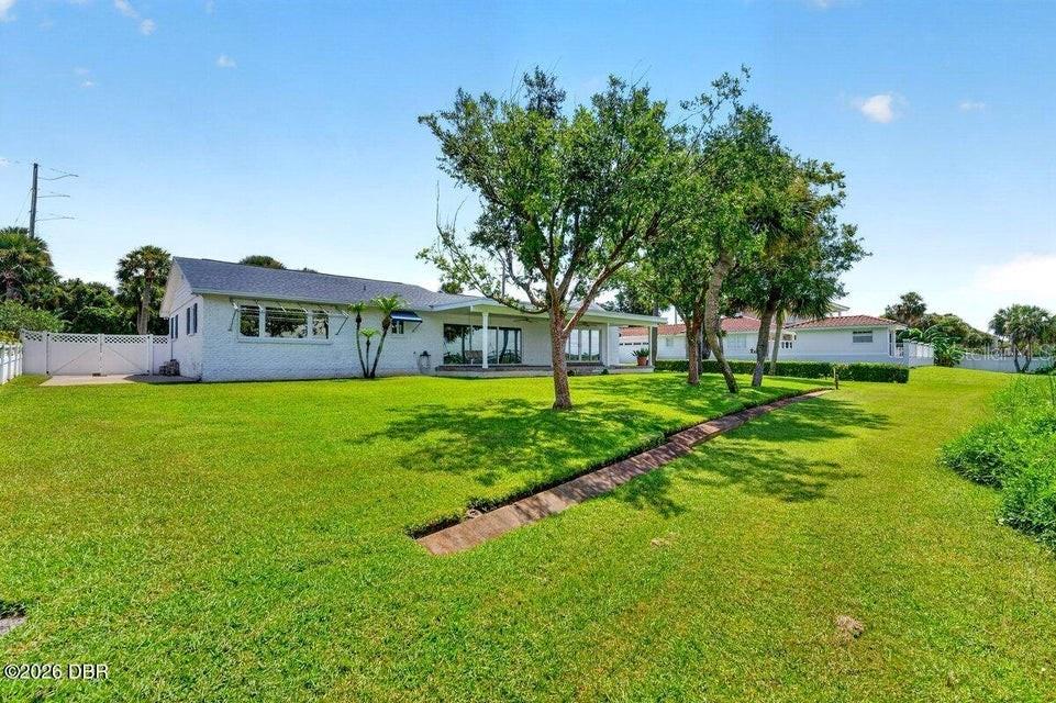 448 RIVERSIDE DR — photo 5