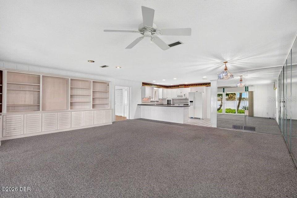 448 RIVERSIDE DR — photo 10