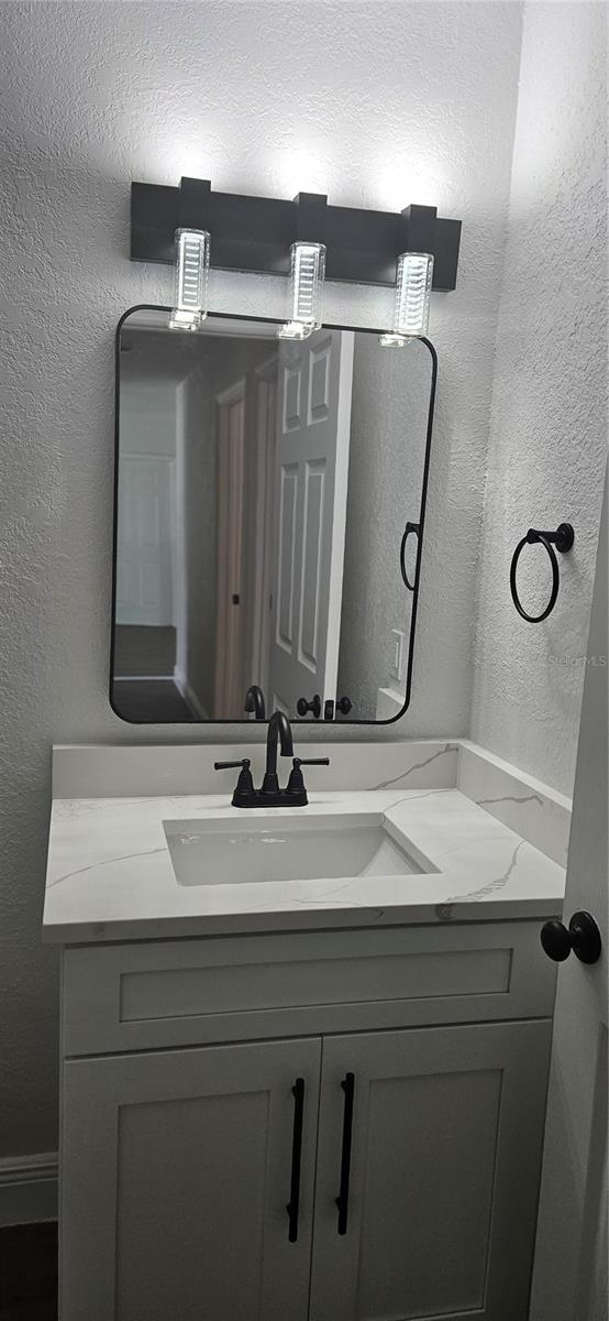 501 LOOMIS TRL — photo 11