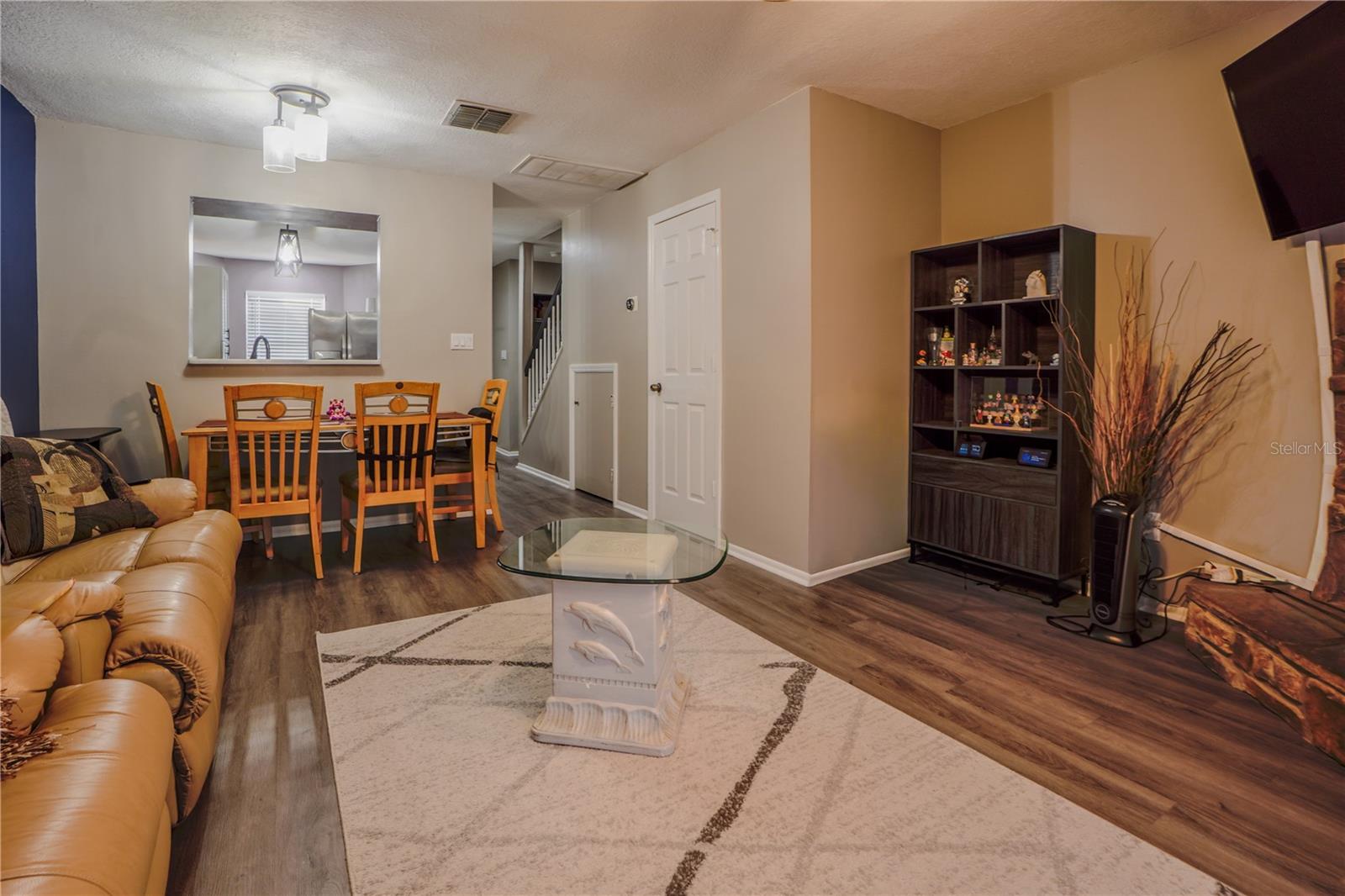 104 HIDDEN ARBOR CT — photo 3