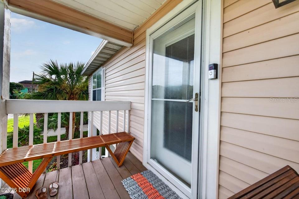 124 AVALON DR — photo 3