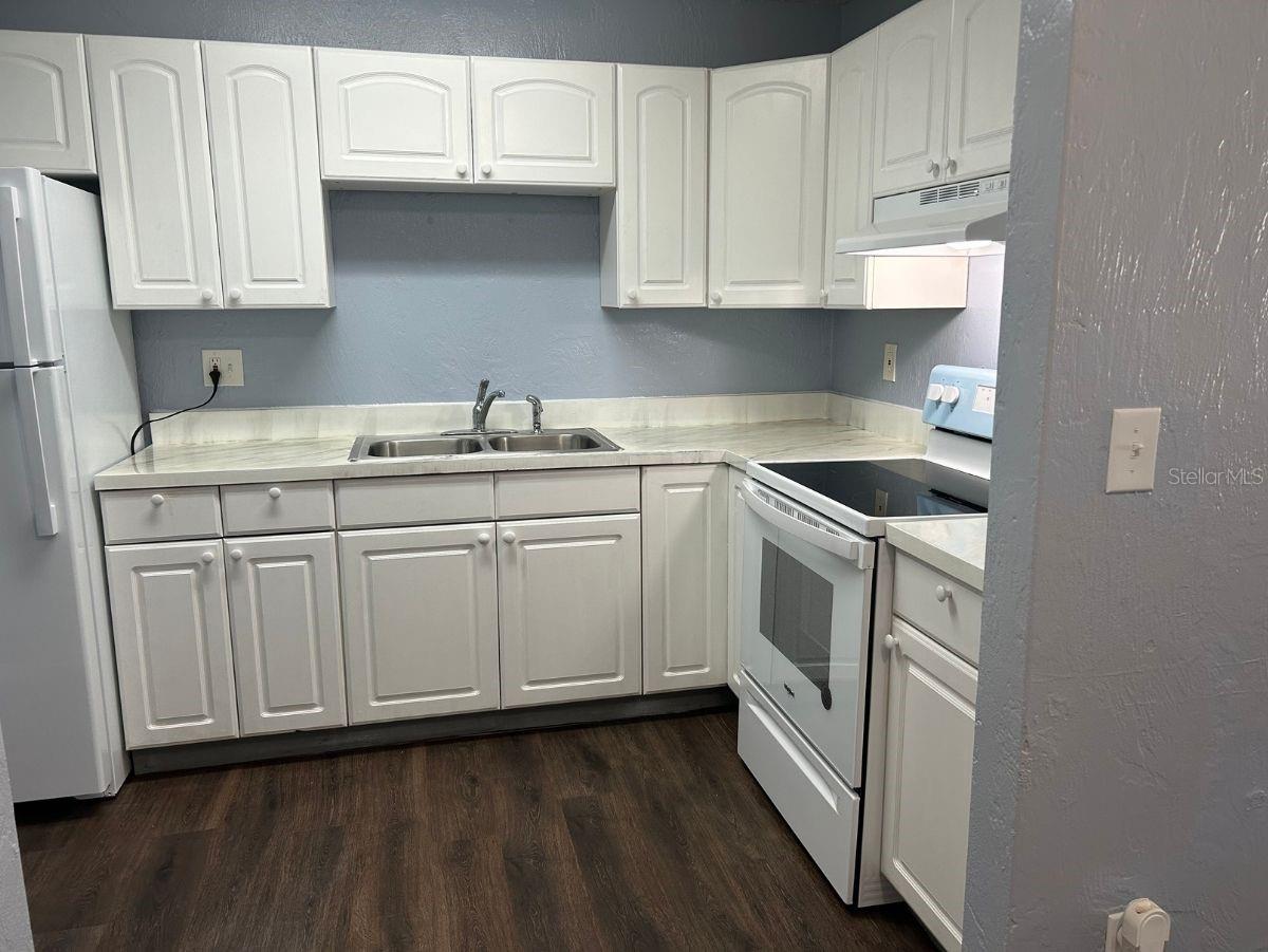 424 DAYTONA ST — photo 9