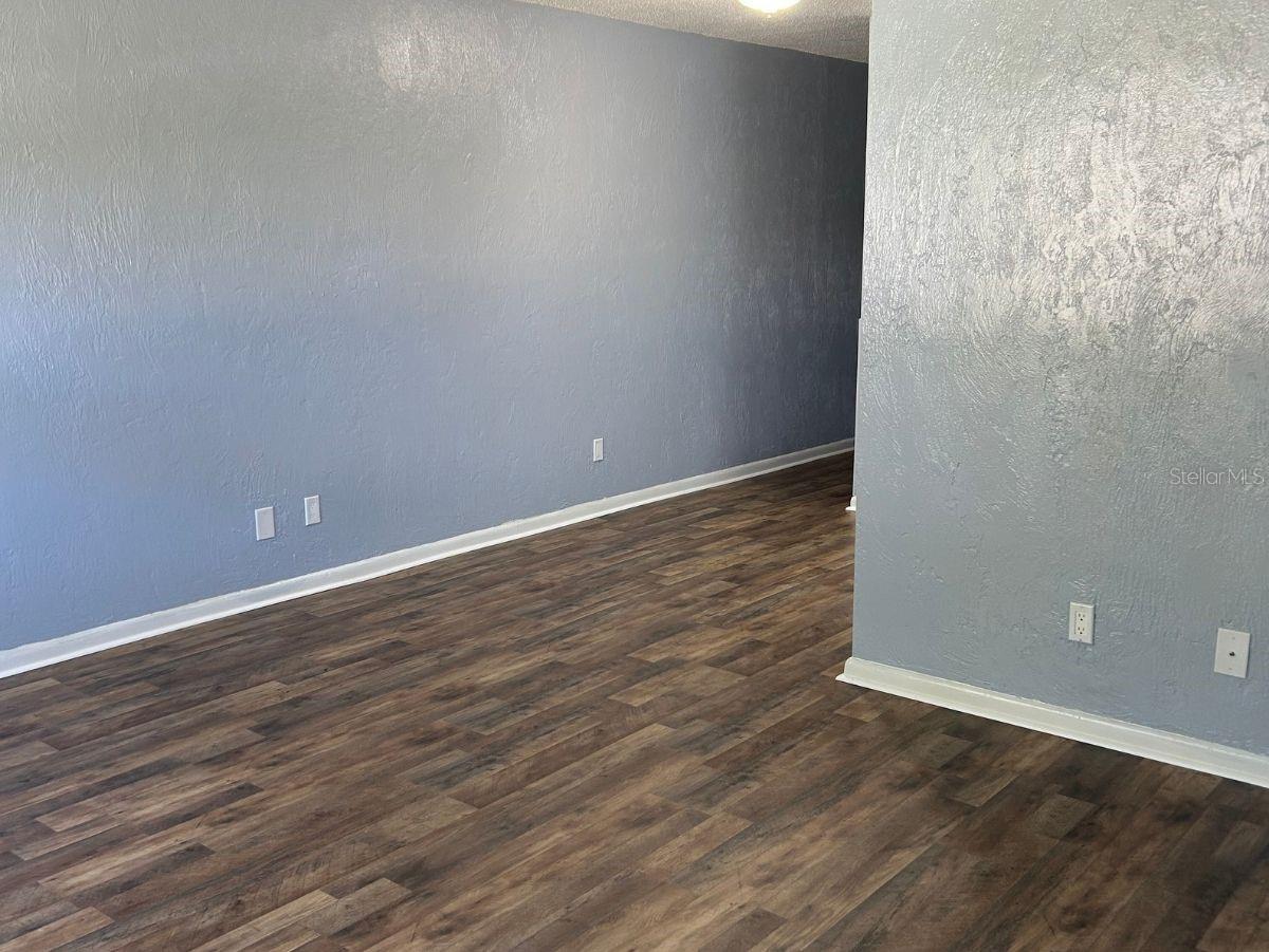 424 DAYTONA ST — photo 10