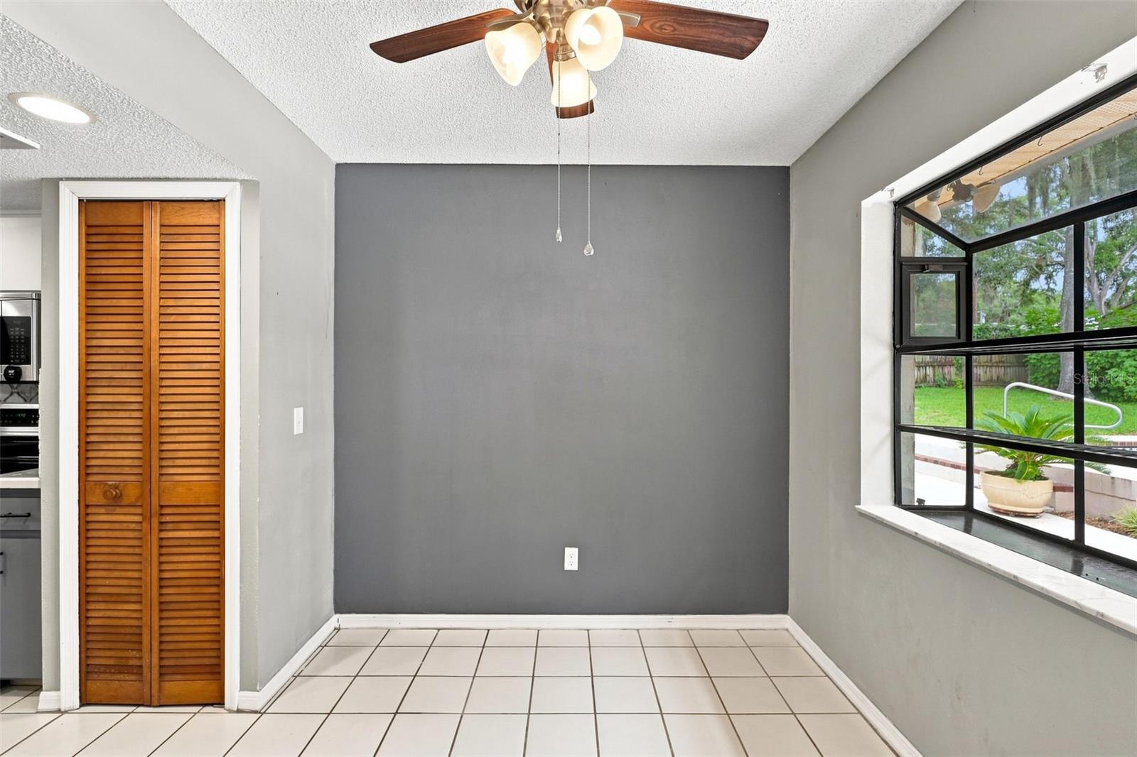 226 COUNCIL BLUFFS DR — photo 11
