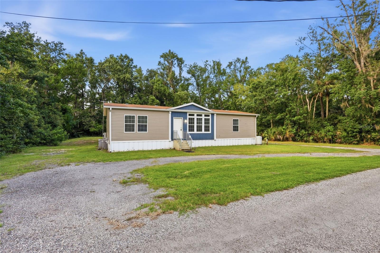 2050 MINORCA RD — photo 4
