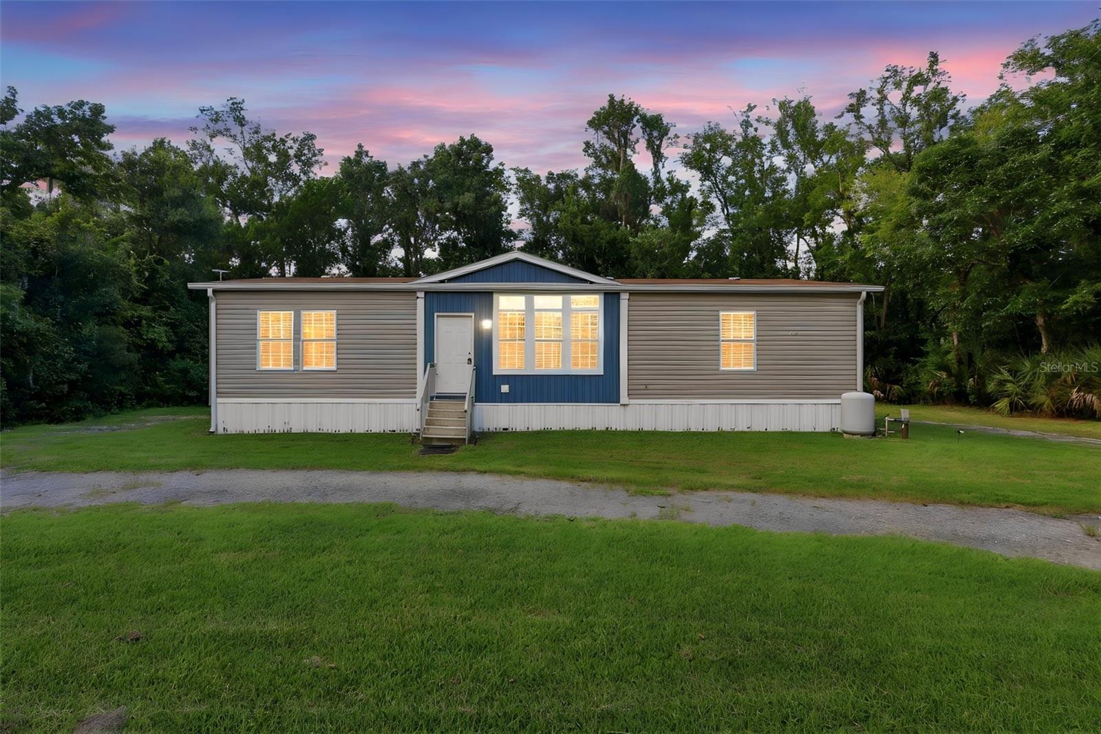 2050 MINORCA RD