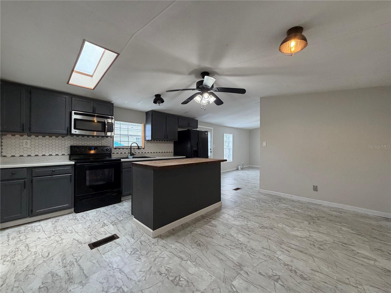 1133 AVENUE G — photo 12