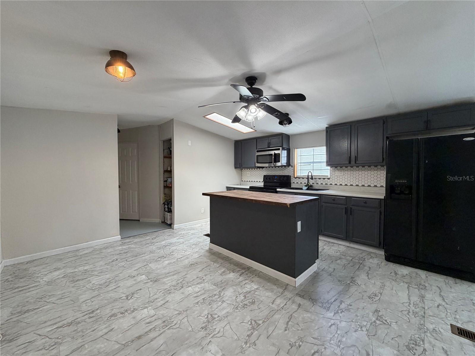 1133 AVENUE G — photo 7