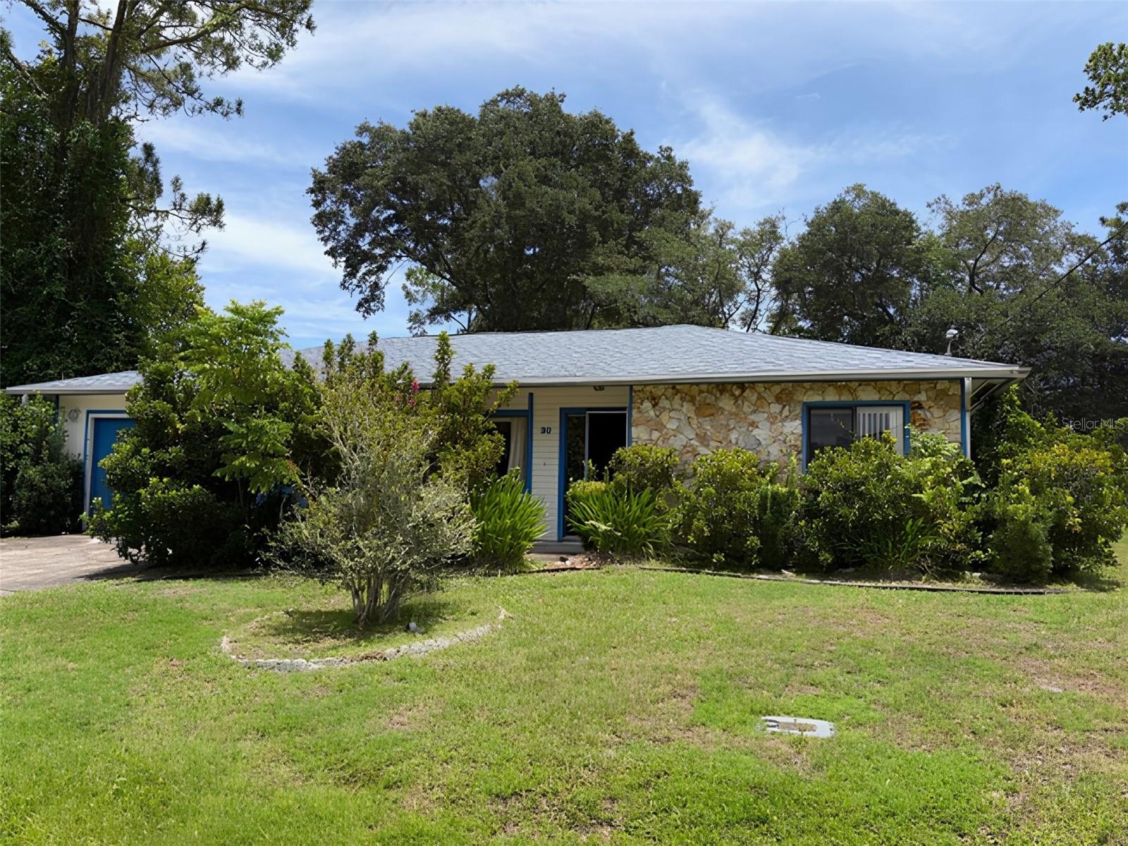 20 WOODBURY DR