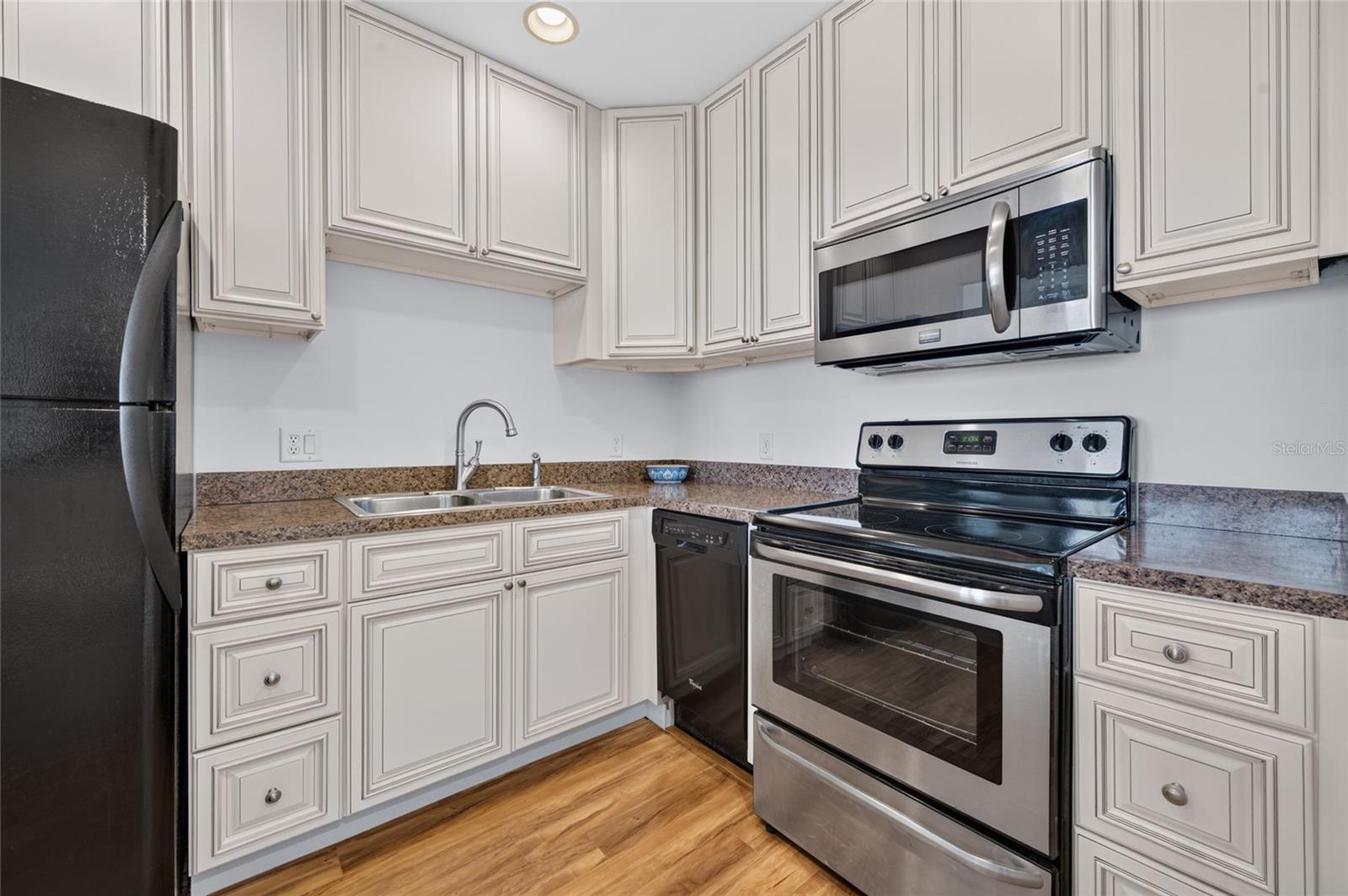 935 N HALIFAX AVE #1105 — photo 3