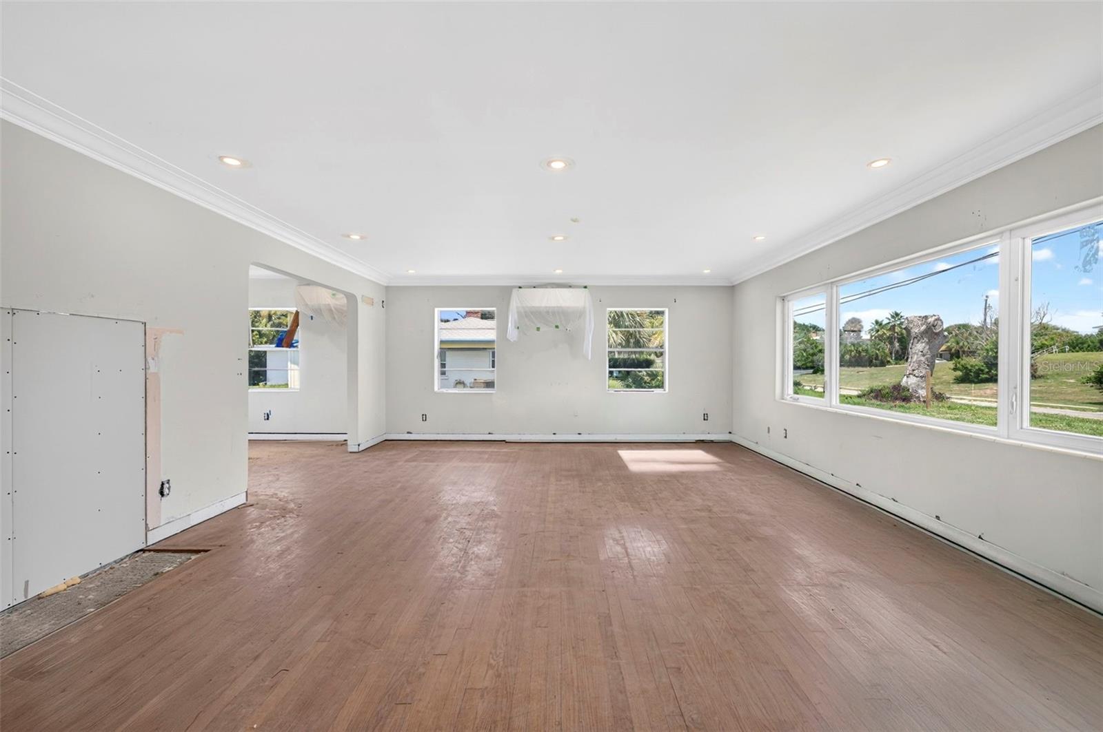 2314 S PENINSULA DR — photo 11