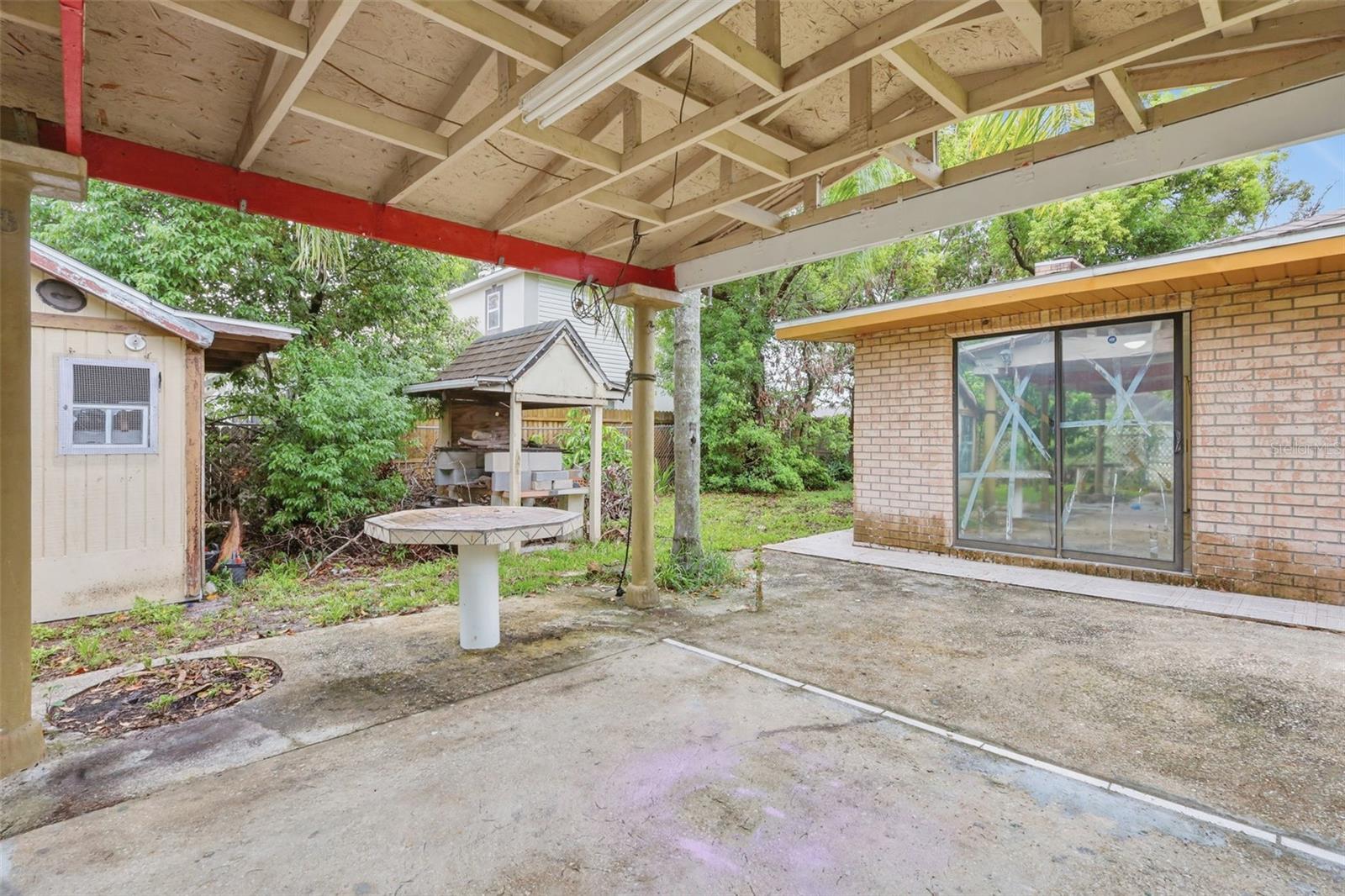 1098 E DE CARLO DR — photo 8