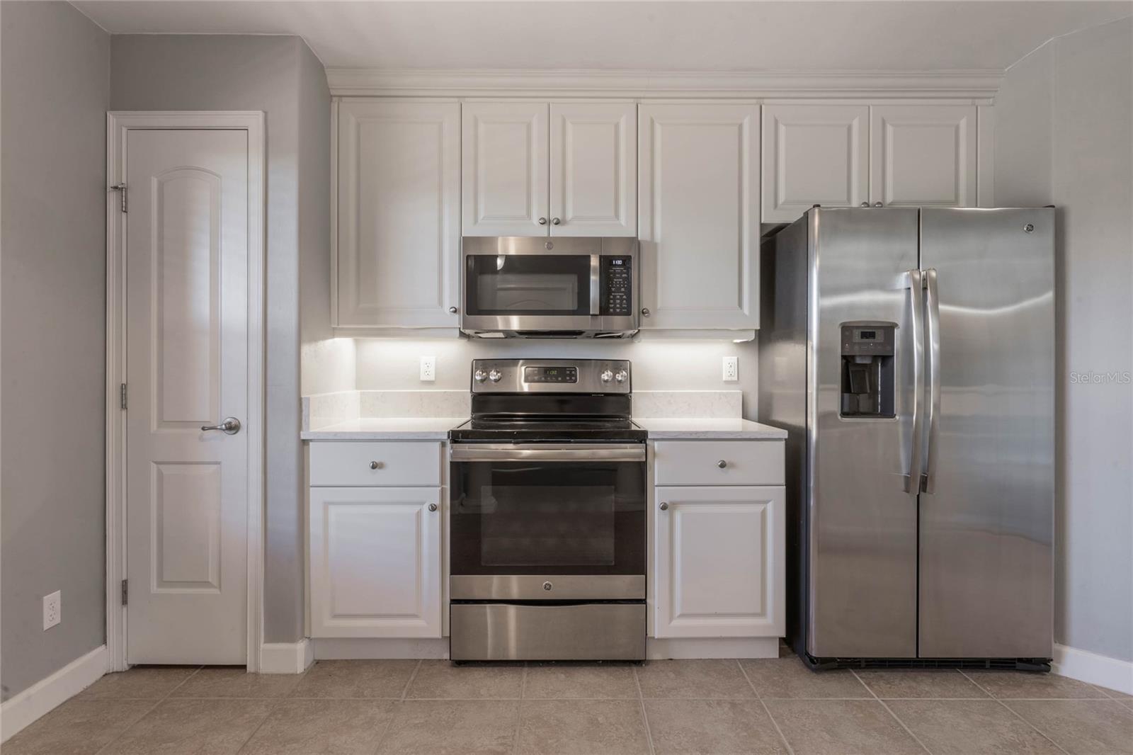 424 LUNA BELLA LN #332 — photo 6