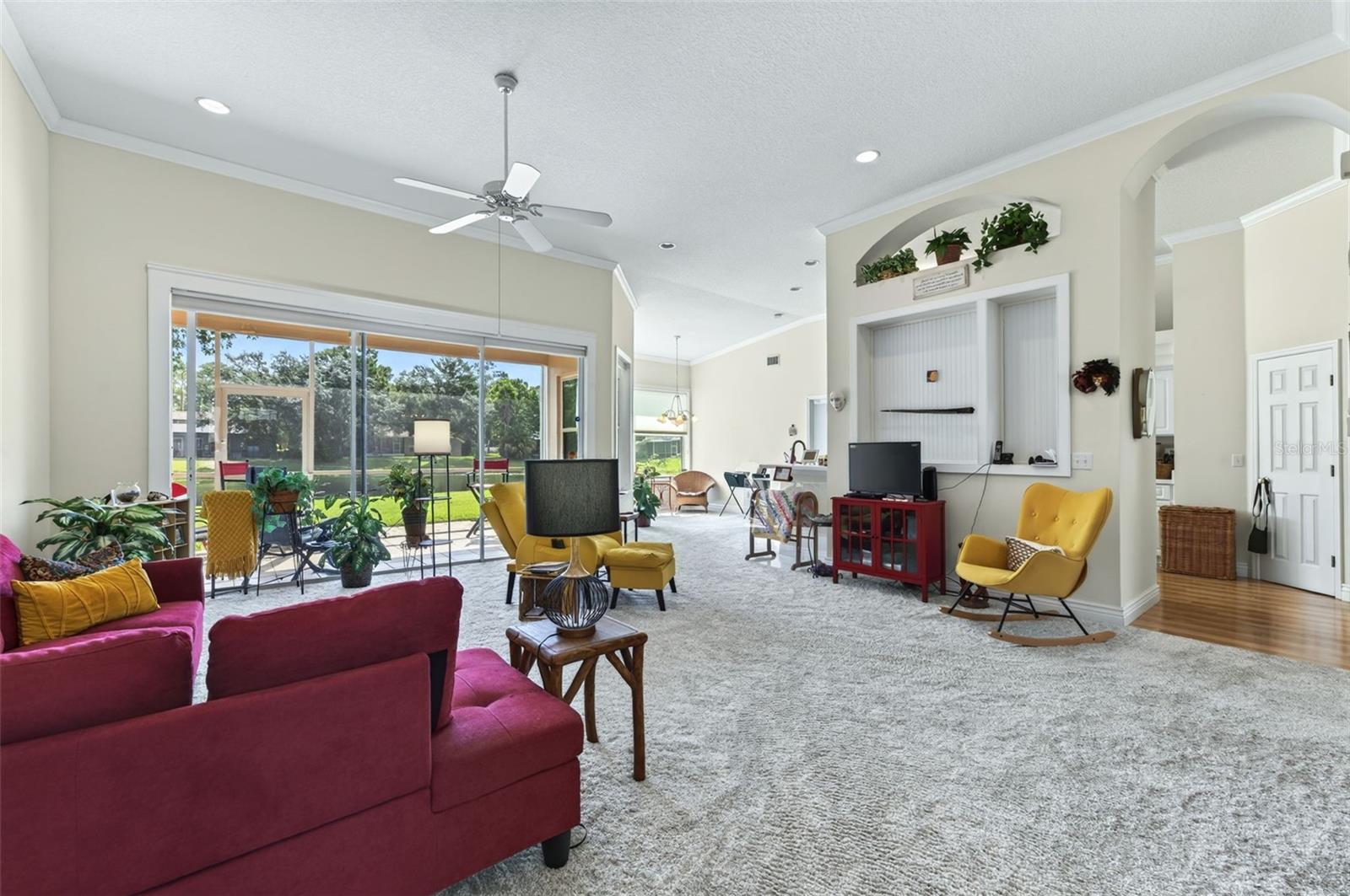 21 GREENVALE DR — photo 4