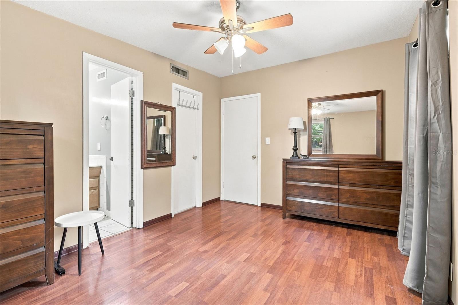 275 ABBOTT AVE — photo 12