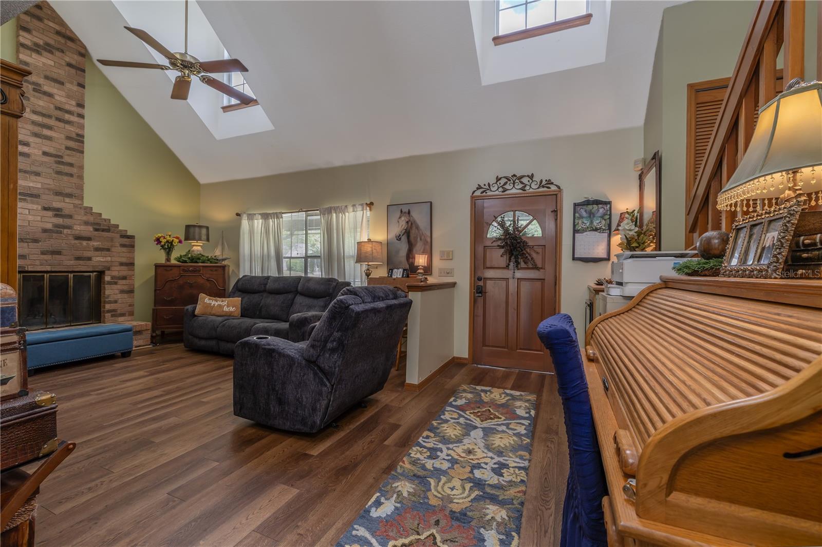 1908 SALEM CT — photo 8