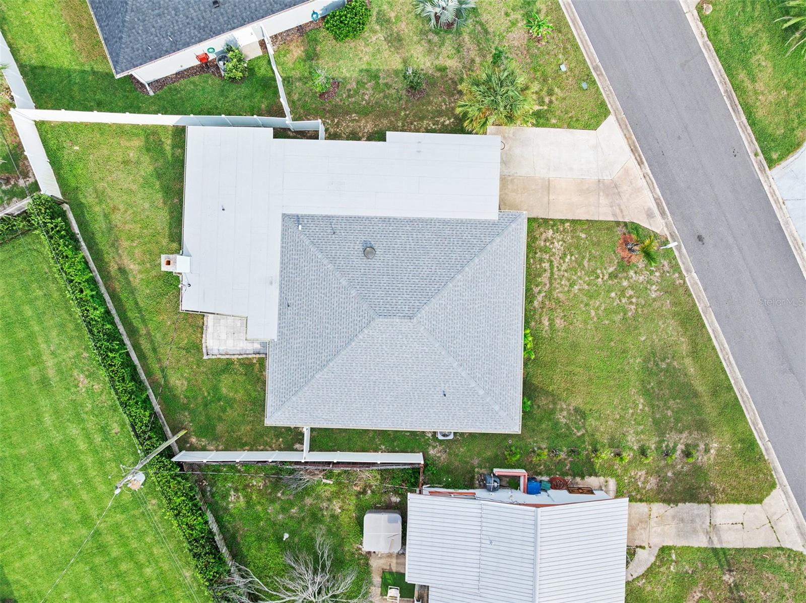 22 PLAZA DR — photo 3