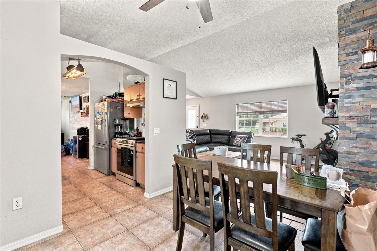 2772 PELHAM CIR — photo 8
