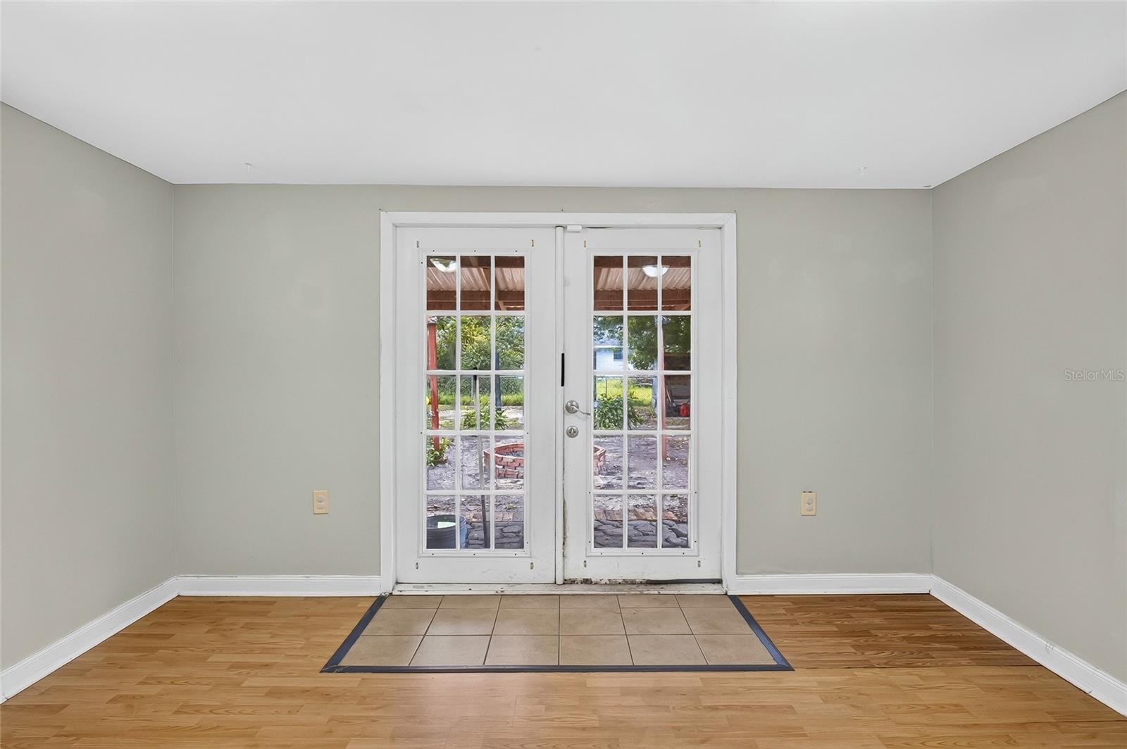 1019 PIONEER DR — photo 11