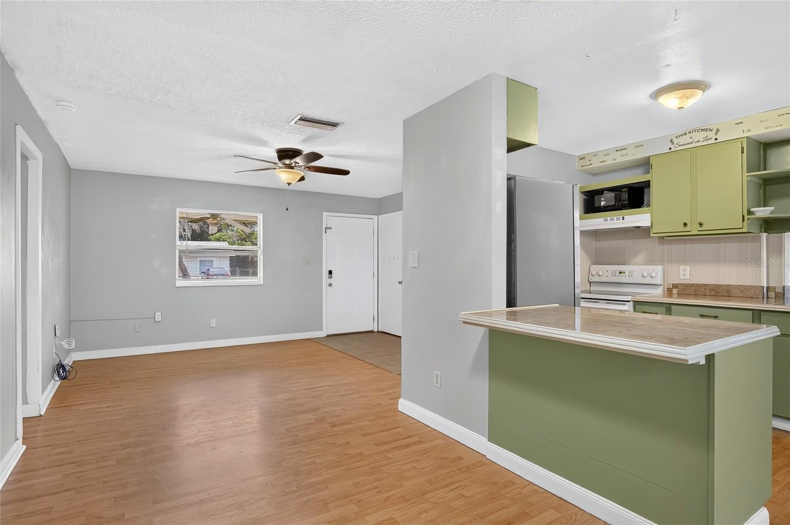 1019 PIONEER DR — photo 4
