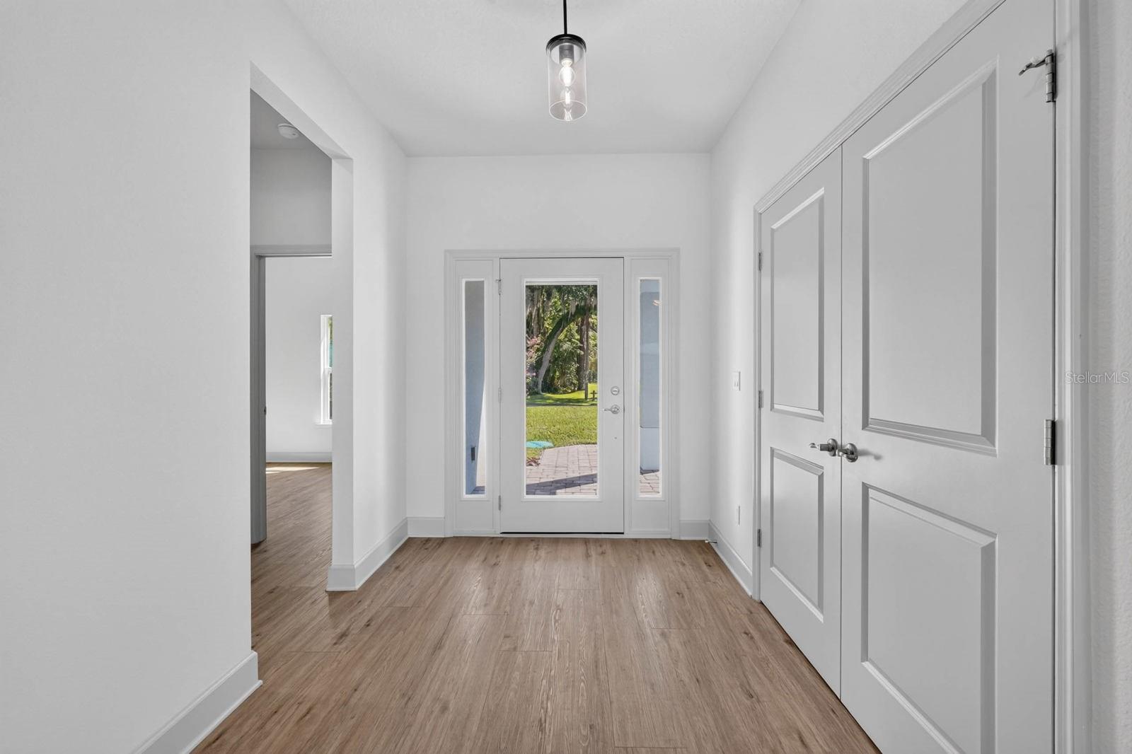362 OLIVER DR — photo 3
