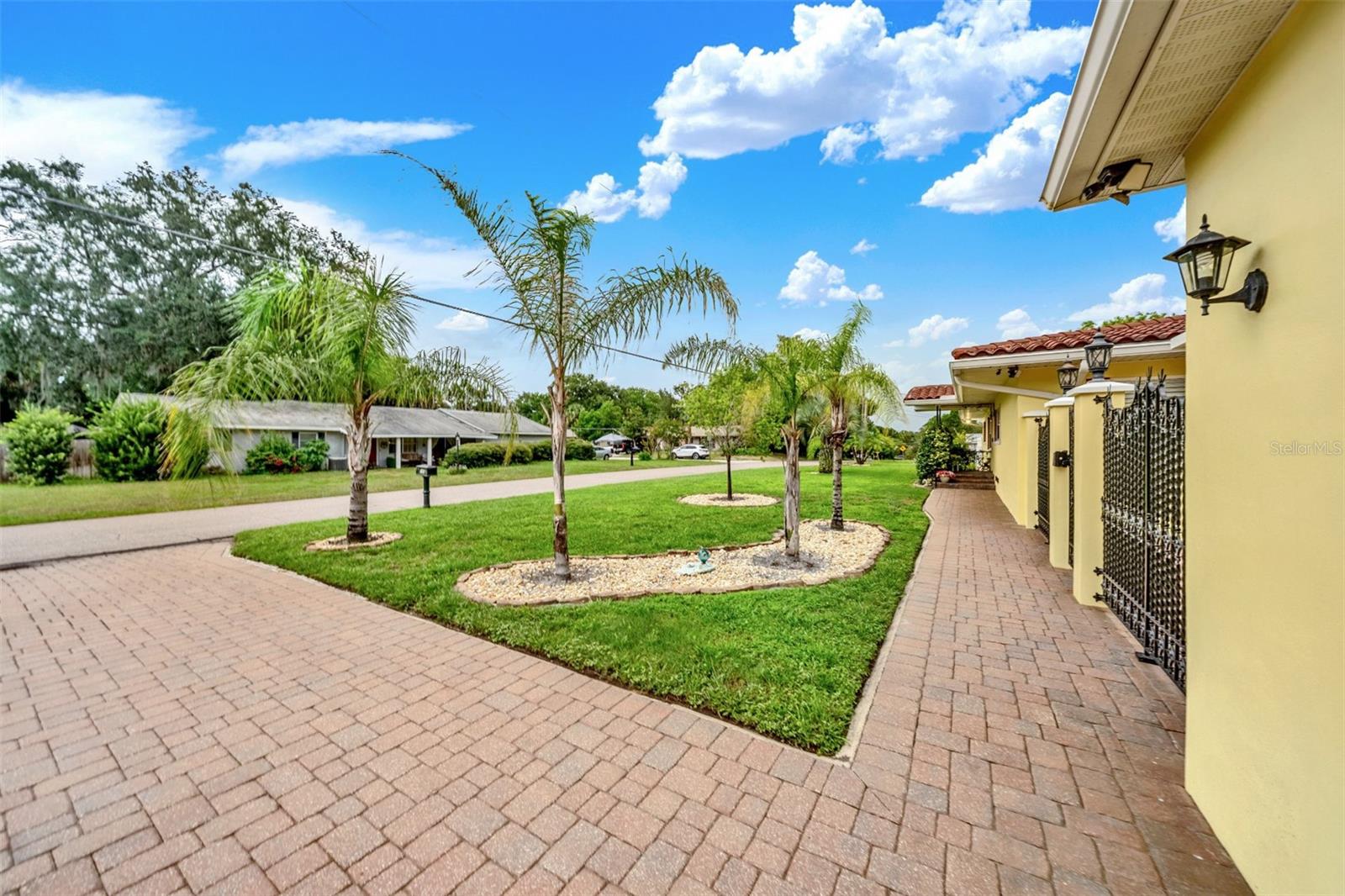 123 SUNRISE BLVD — photo 4
