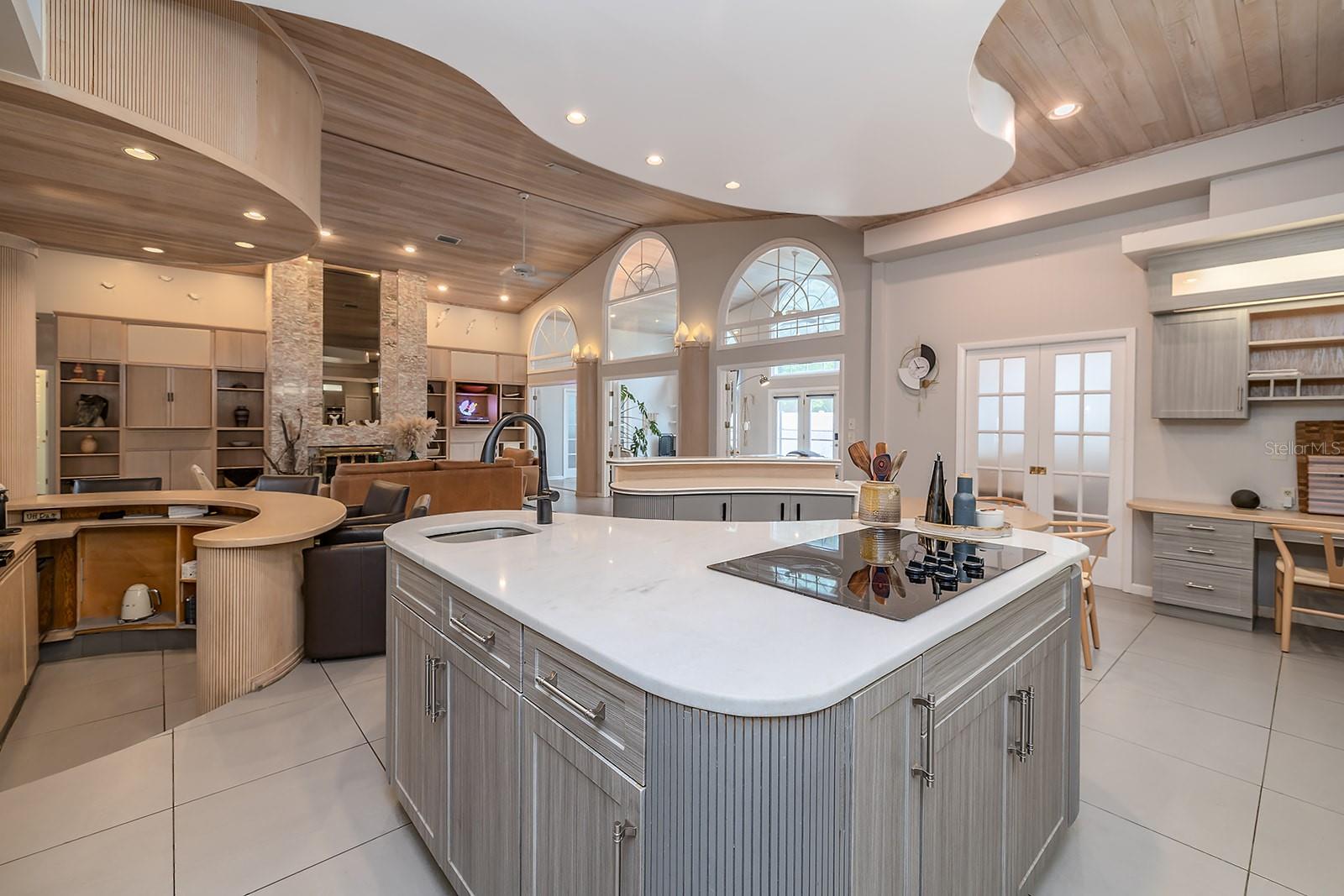 101 N ST ANDREWS DR — photo 10