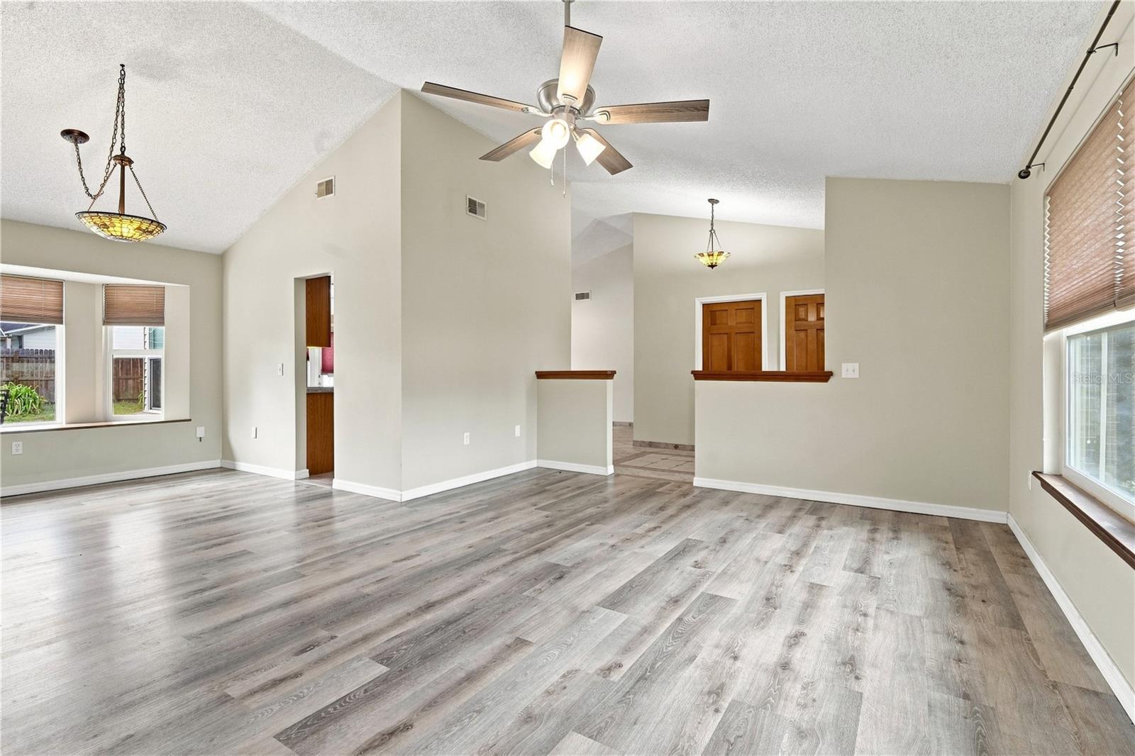 852 ABBOTT AVE — photo 6