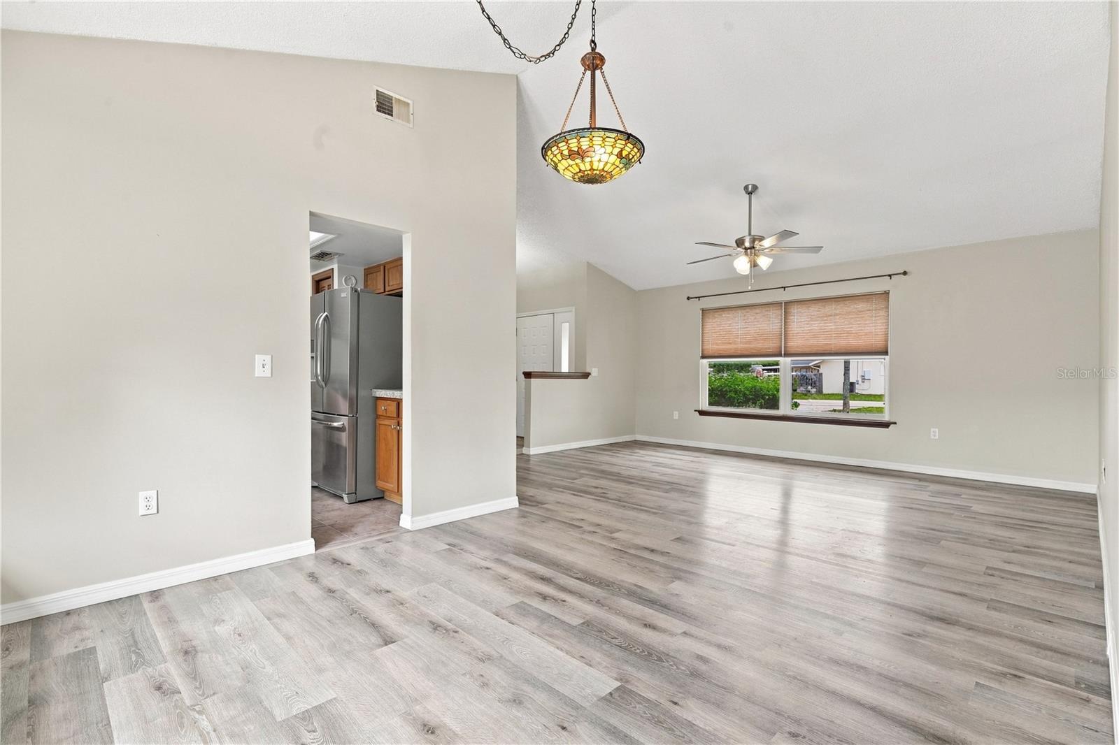 852 ABBOTT AVE — photo 9