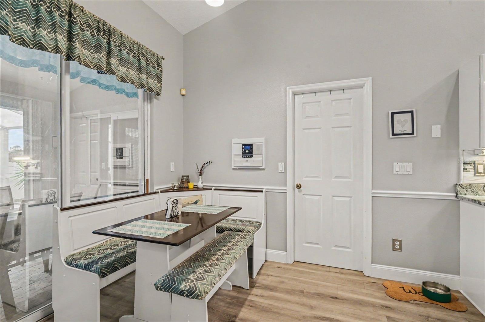 1211 NIXONTON ST — photo 10