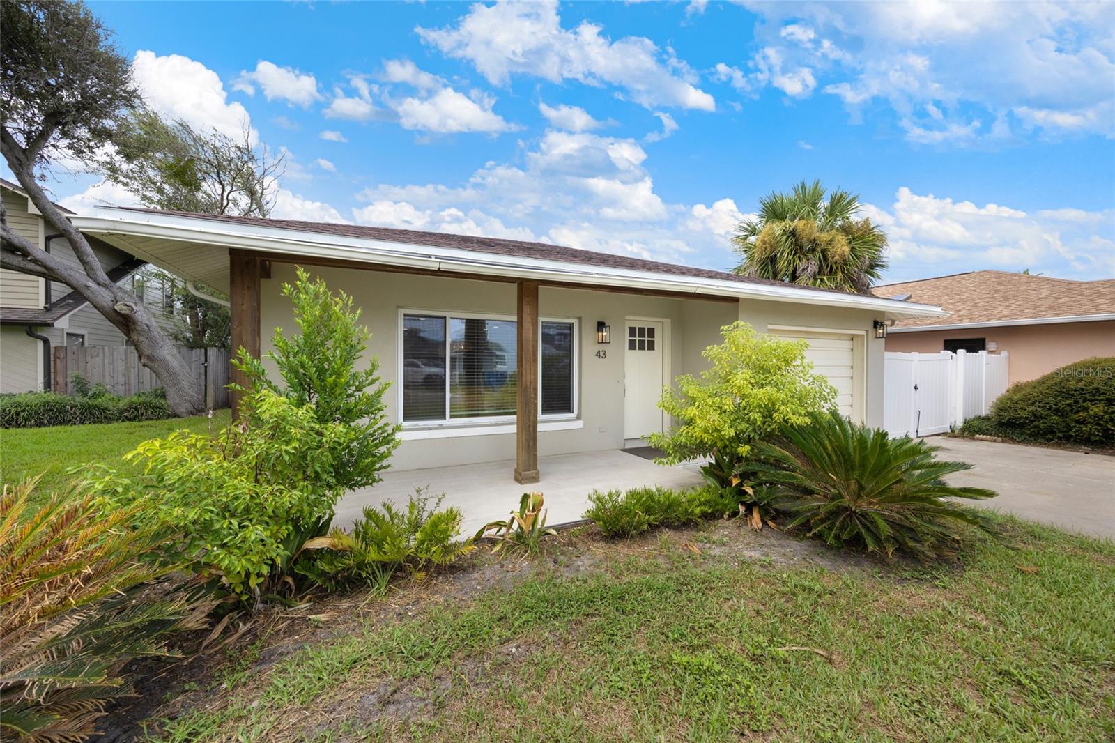 43 CAPISTRANO DR — photo 2