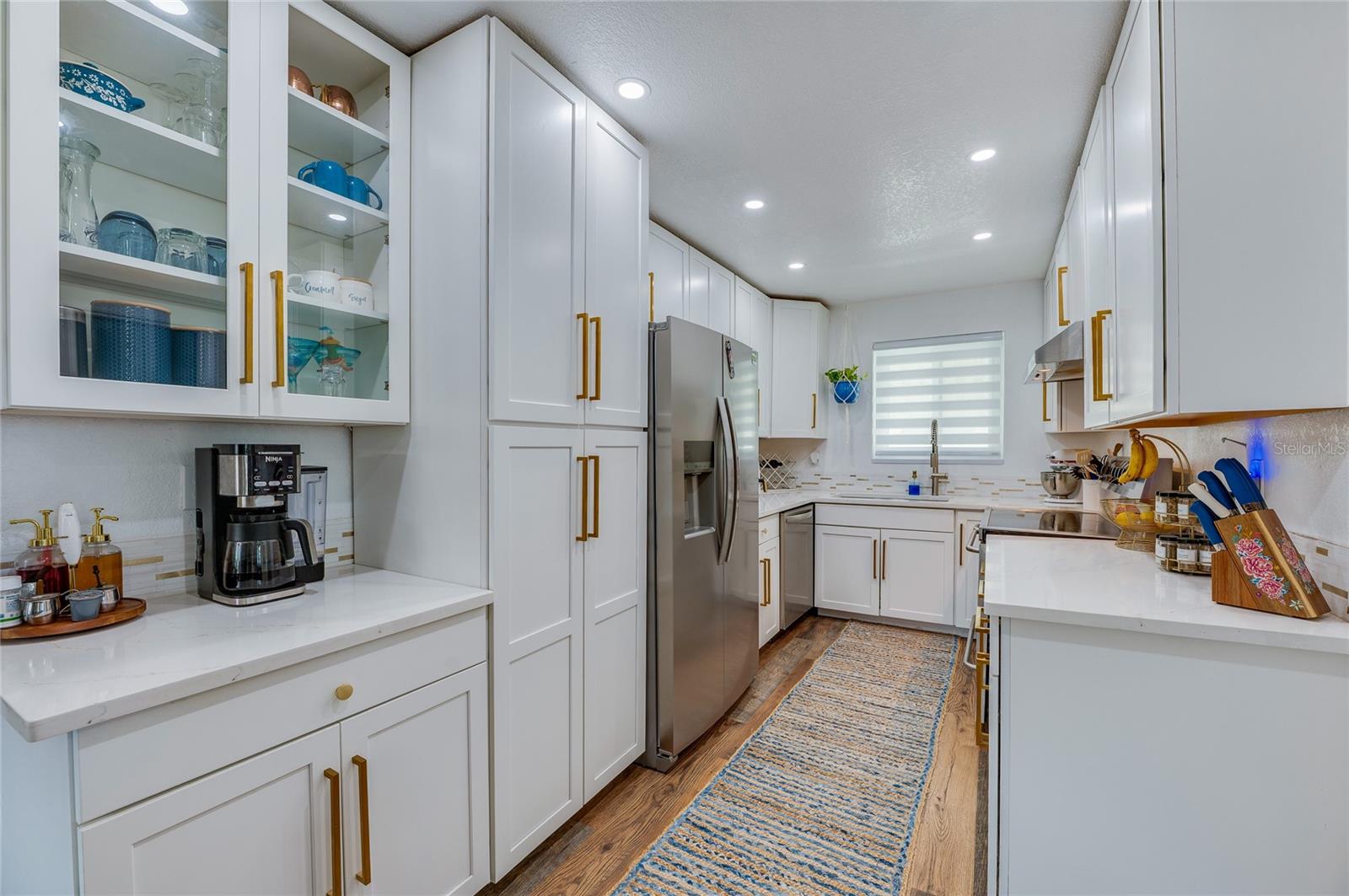 348 WOODLAND AVE — photo 10