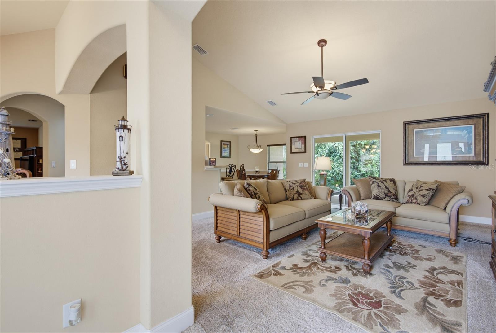 16 WESTLAND RUN — photo 3