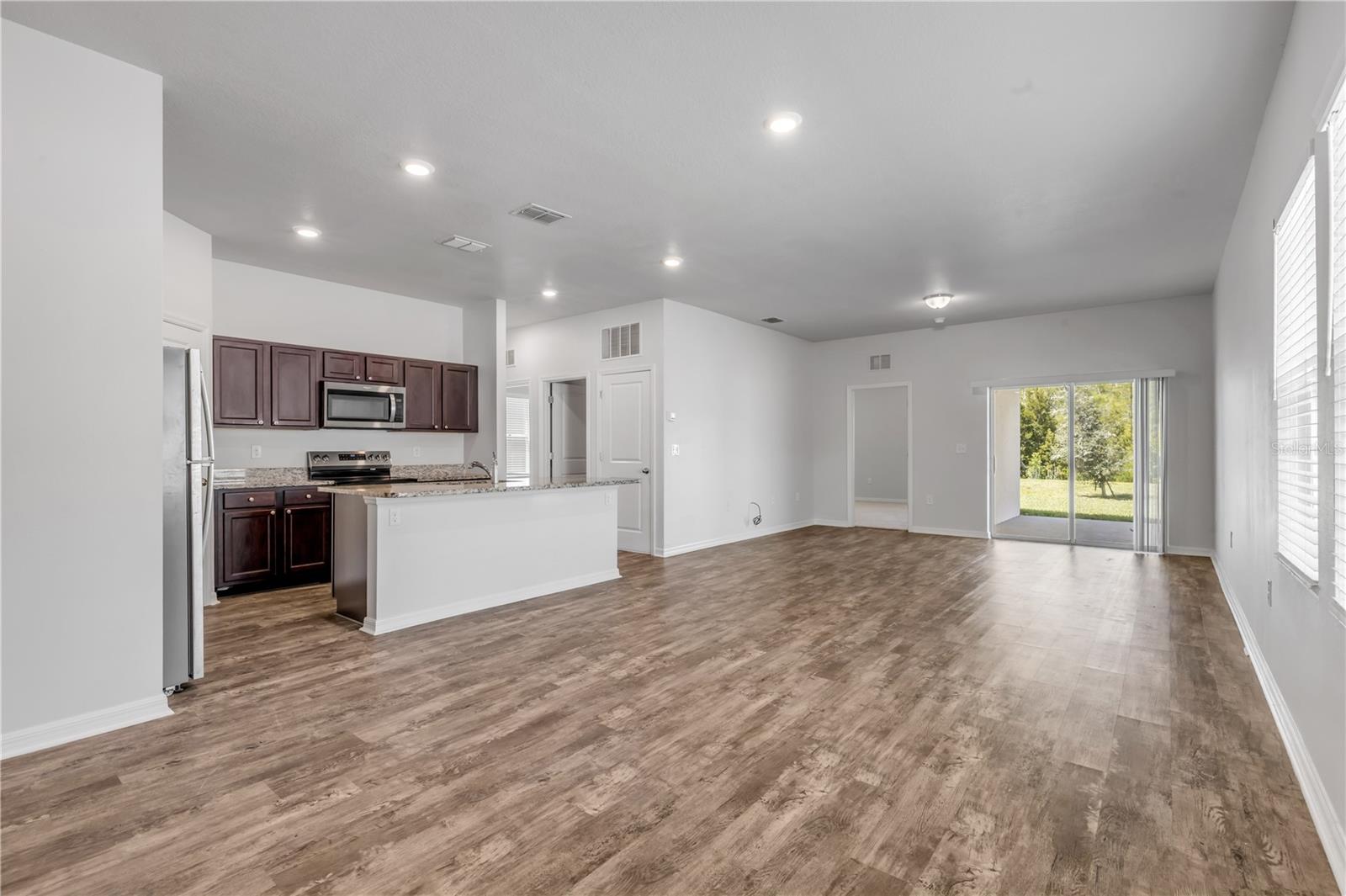 3006 NEVERLAND DR — photo 6