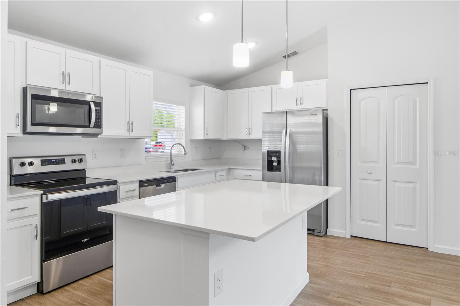 42 WOODBORN LN — photo 7
