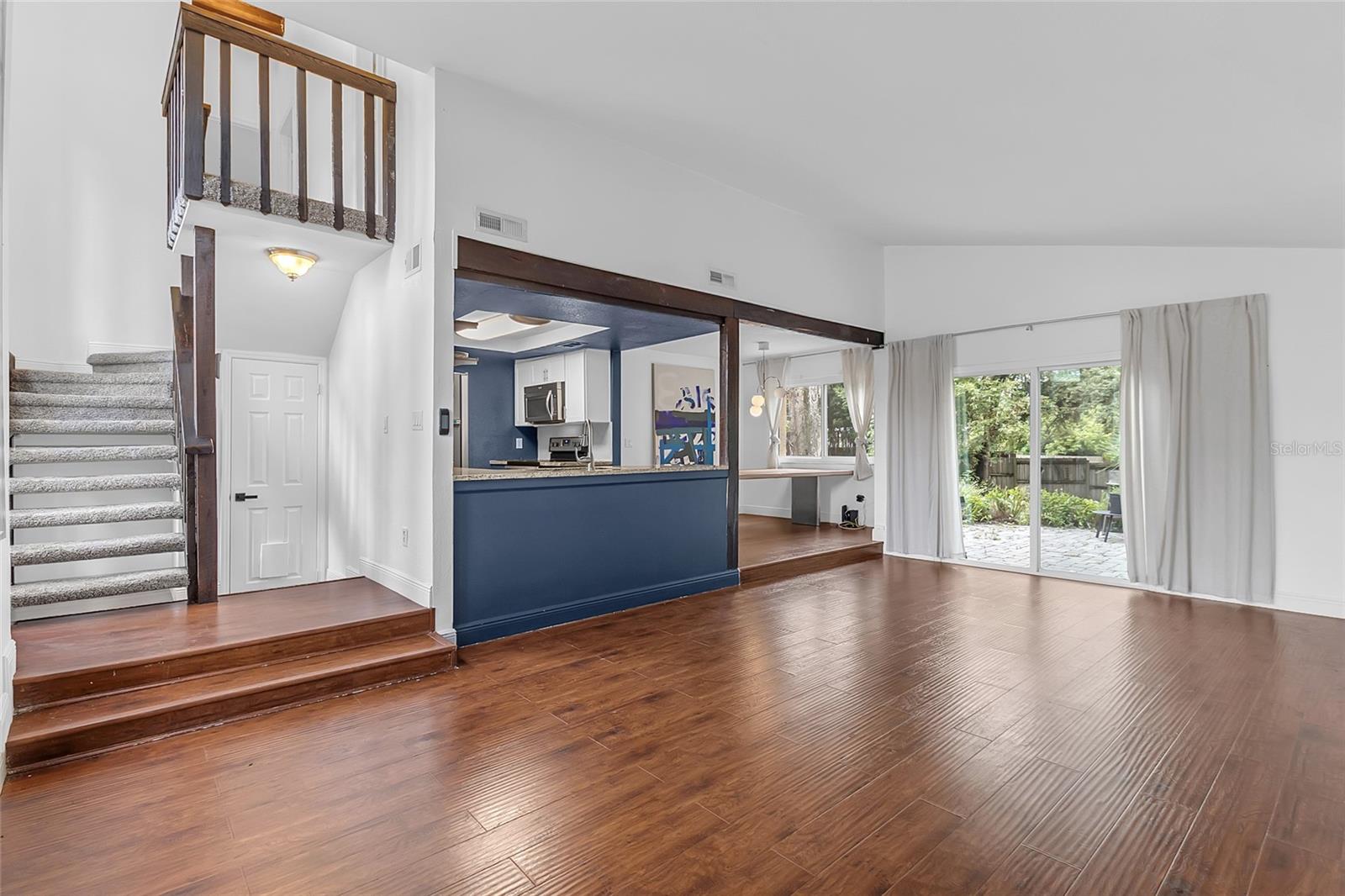 106 WESTWIND CT — photo 3